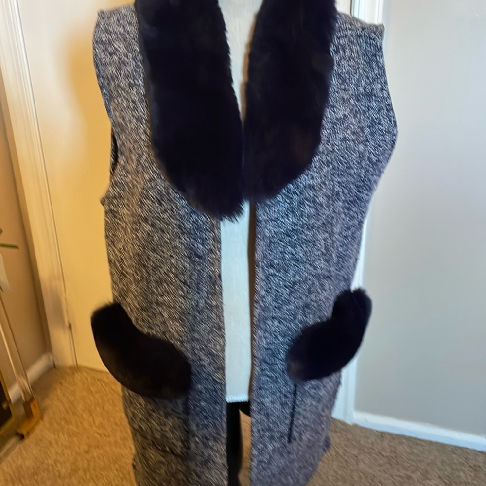 Sleeveless fur detail and lined maxi vest